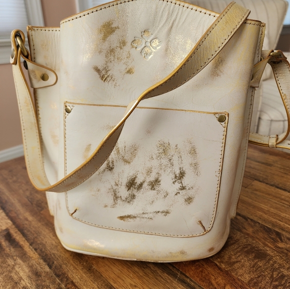 Patricia Nash purse cutout tooling with goldtone inlay, brushed brasstone - Picture 4 of 7